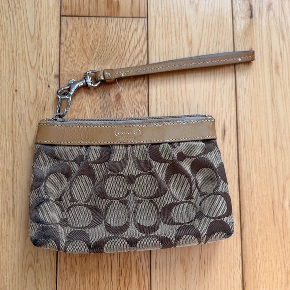 Coach Wristlet - Picture 1 of 3